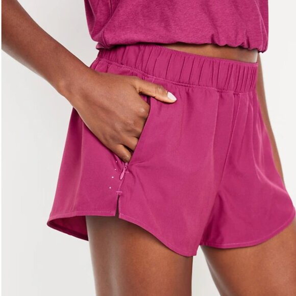 NEW Old Navy Mid-Rise StretchTech Run Shorts -- 3-inch inseam - Picture 1 of 3